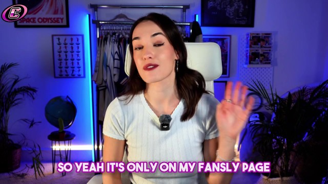 PORN REACTS WITH FUCK MACHINE