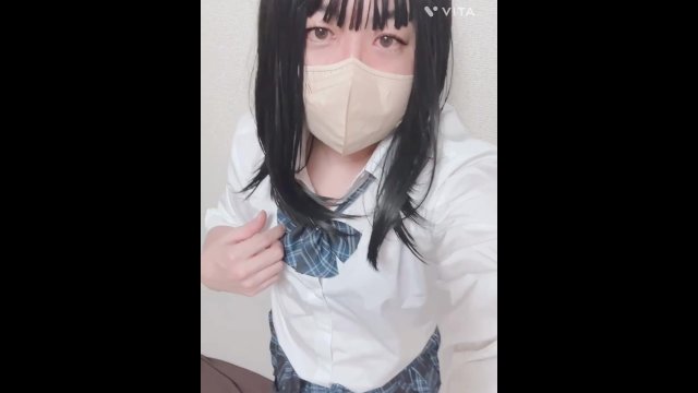 JKの女装でオナニー