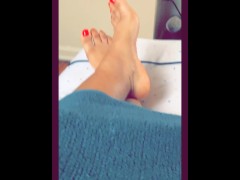 You like em' daddy? 😜😘 I painted them red for you. - Screenshot 10 of 16 - Feet