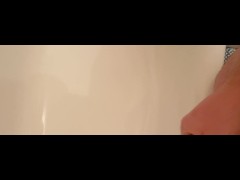 Après 8h de travail trop fatigué pour bander mais pas assez pour jouir