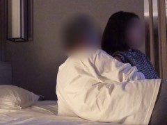大学の男性とラインしていたお仕置きに、バックで容赦なく突きまくり - Screenshot 2 of 16 - 美脚