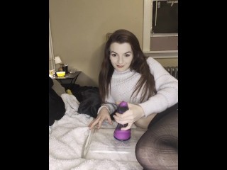 Ich War an Meinem Valentinstag Alleine, also Habe Ich Meinen Dildo Bekommen, Um Mich in Einen Super Soaker Zu Verwandeln !! 💦🥵💦