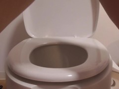Angel's shaved pussy. Pee - Screenshot 2 of 16 - おしっこ