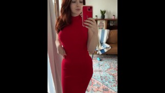 Amy August демонстрирует свою фигуру «песочные часы»