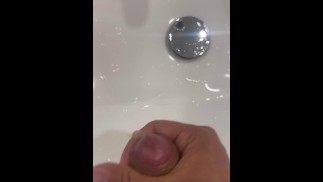 Me tocó en el baño
