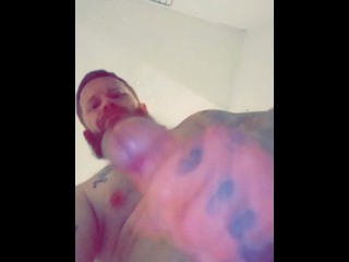 Думаю о том, чтобы оказаться внутри какой-то зрелой пышной киски!!