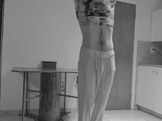 Xexxx_Striptease_03_Teaser