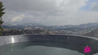 Mountains make you want to have good sex. Polish milf likes to moan