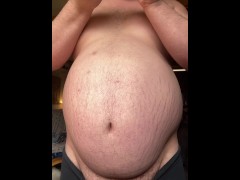 Fat boy stuffing beginning - Screenshot 9 of 16 - Belly Play