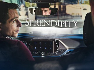 Une Conductrice Invitée à L’étage Par un Passager Effrayant Mais Intrigant - DisruptFilms