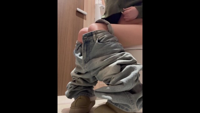 I peed and did a lot of ○○ ⚠️In lusci0, there is a dirty thing and full face