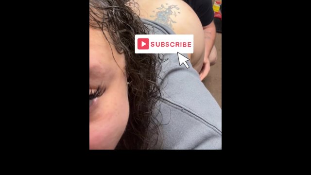 Eating my coworker ass at work will boss isn't looking