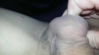Masturbiere (228) mit einem Hoden