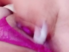 Puta sexy de vagina rosada se viene a chorros para ti
