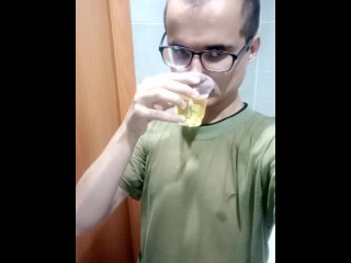 Ссака так вкусна что я не успеваю проглатывать вкусняшку