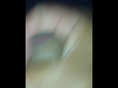 Pajeando mi pene de 13 cm mientras los vecinos follan