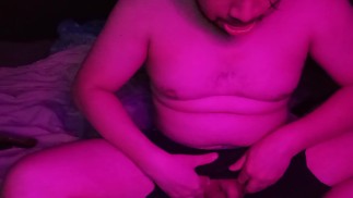 ME MASTURBO EN LA HABITACIÓN DE MI HERMANASTRO, VIDEO EXCLUSIVO.