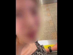 🔮【全編縦画面×中出し2発】🔮 「旦那が帰るまでに家に戻らなきゃ！」 家のお掃除中にムラムラしちゃって、ダメ元で彼に連絡したらまさかのOKで会うことに🥹✨ 結婚前に旦那と買って1回しか使わなかっ - Screenshot 1 of 16 - Shaved Pussy