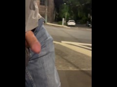 BeENJoY-  La bite à l’air dans les rues de Sydney et termine nu! 🚨warning flashdick exhib public