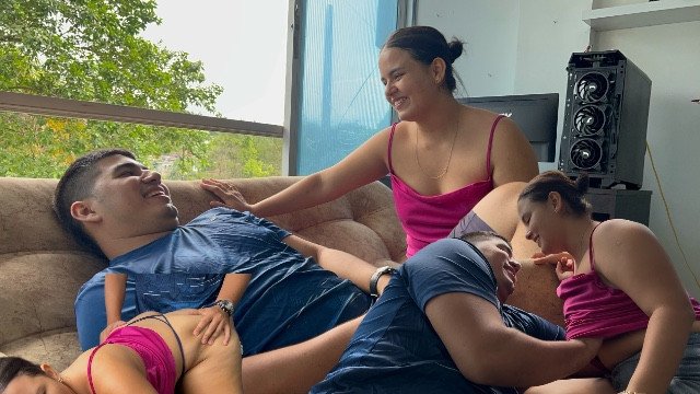 ME FOLLO A LA HERMANASTRA HOT DE MI MEJOR AMIGO EN SU CASA