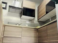 Big tits hot latina in a very short skirt in the kitchen to flash her nice legs and on high heels