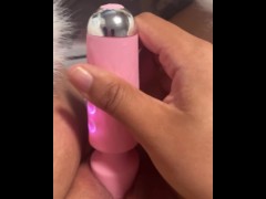 My first Time using a Vibrator - Screenshot 5 of 16 - Female Masturbation