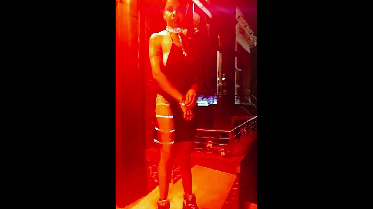 PUBLIC SOLO FEMALE OUTSIDE WALKING COSPLAY NEW YORK CITY LATER GIVE BBC  BLOWJOB