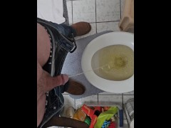 Taking leak - Screenshot 11 of 16 - Dick Pics