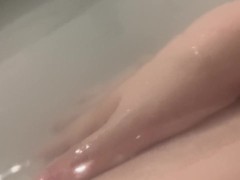 恥ずかしい ぽっちゃりタプタプなお腹とふわふわお毛 - Screenshot 1 of 16 - ぽ っ ちゃり