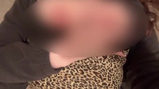 Смотри, как я играю с моими сиськами DD