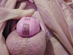 Sissy caged - Screenshot 11 of 16 - Femboy