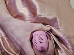 Sissy caged - Screenshot 6 of 16 - Caged