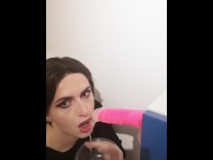 Trans wettest blowjob ever - Screenshot 3 of 16 - Shemales