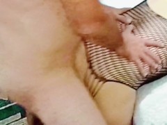 میلف جذاب ایرانی با لباس سکسی جدید می‌درخشد - Screenshot 7 of 16 - Irani New