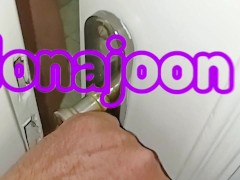 مونا تو حموم خودارضایی میکرد مچش رو گرفتم.گفت ساک و لیس خفن - Screenshot 1 of 16 - Iranian Suck