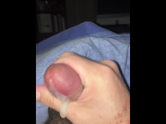 la segunda paja del dia, sacando la leche que me queda