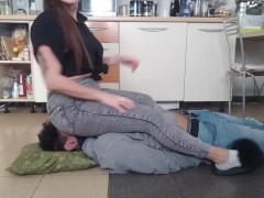 Fullweight jeans facesitting