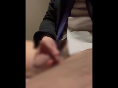 【孤独のオナニ（女性専用・オナニー鑑賞用）】デパートトイレでビンビンに！スマホ個撮 | スーツ | イケオジ | リアル鑑賞も◎ - Screenshot 4 of 16 - Masturbation