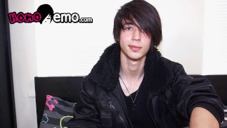 Tommy May wichst zum ersten Mal vor der Cam