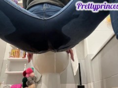 Bubble farts in jeans