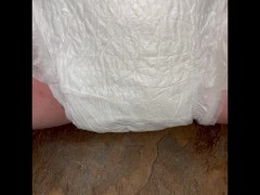 Pissy Diaper Compilation - Screenshot 5 of 16 - Pissing