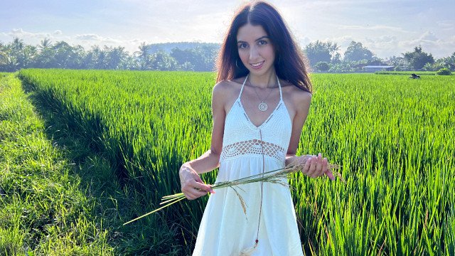 Cute Rice Picker Girl 18 y.o. Fucks New Boss On His Farm - Creampie - Katty West