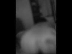 【ハメ撮り】清楚系にみえて夜はスパイダー騎乗位しちゃう美尻女子〇生❤(素人、デカ尻、騎乗位、ＪＤ、暗闇) - Screenshot 14 of 16 - 日本人