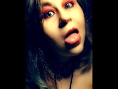 Mmmm I wish I was getting my throat fucked 💦