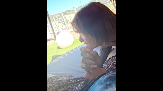 TRANS GIRL SUCKING DICK BEFORE WINNING AN AWARD IN HOLLYWOOD