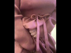 電車で知らないおじさんに触られて　ムズムズが止まらず我慢出来ずにお家でオナニー - Screenshot 13 of 16 - Amateur