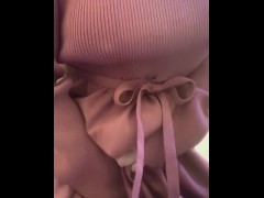 電車で知らないおじさんに触られて　ムズムズが止まらず我慢出来ずにお家でオナニー - Screenshot 16 of 16 - Japanese