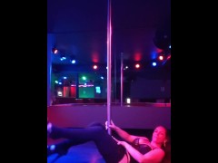 More Pole Dancing - Screenshot 9 of 16 - Pole Dance
