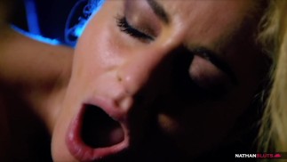 Жесткая анальная долбежка на Cathy Heaven