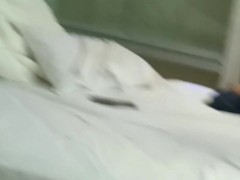 Mi esposa deja que tenga sexo con su mejor amiga el día de mi cumpleaños